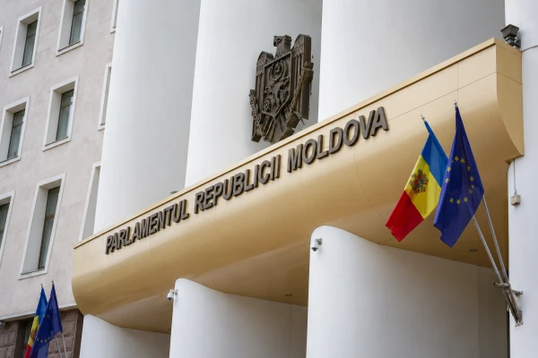 Parlamentul se întrunește în sesiune extraordinară în perioada 20–26 august 2026