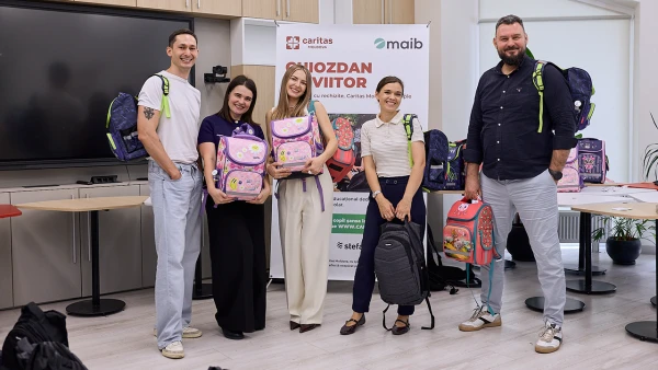 200 de ghiozdane complet echipate de maib au schimbat felul în care 200 de copii au pășit în prima zi de școală