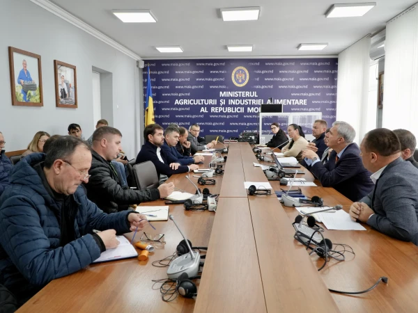 Ministerul Agriculturii caută un echilibru între interesele producătorilor și ale procesatorilor de lapte
