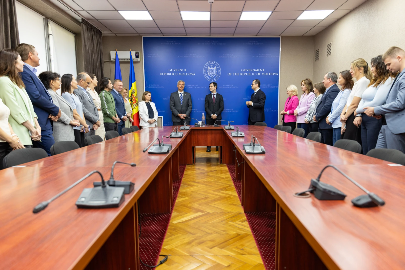 Noii miniștri ai Guvernului Tofan au depus jurământul