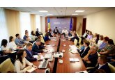 В парламенте прошли общественные консультации по законопроекту, которым вводится обязательство предъявлять удостоверение личности при любом обмене валюты.
