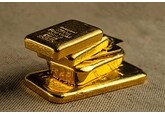 Золото рекордно подорожало