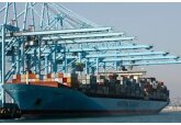 Миру предрекли торговый коллапс из-за обстрелов в Красном море