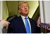 Трамп объявил о повышении торговых пошлин против Канады