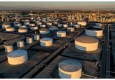 Запасы нефти в США упали максимальными с конца июня темпами