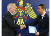 The Customs Service will establish a Risk Analysis and Intelligence Center (CARI) with support from a USAID program. 