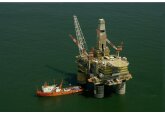 Россия и Саудовская Аравия продолжат сокращать добычу нефти
