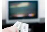 Atenţie la „sindromul canapelei”: Prea mult televizor şi puţină mişcare cresc riscul de tromboembolism 