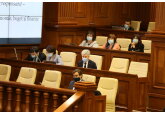 Парламент одобрил во втором чтении поправки в Закон о госбюджете на 2021 г., которые позволят предоставить «Молдовагаз» 1,4 млрд леев, необходимые ему для оплаты «Газпрому» поставок газа в октябре и ноябре. 