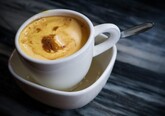 Cu ce medicamente și în ce fel interferează cafeaua. Mare grijă!