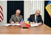 Молдова и США подписали Меморандум-соглашение о продаже участка бывшего Республиканского стадиона в Кишиневе, на котором построят новое посольство США и новый общественный парк.