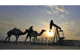 Scăderea preţurilor petrolului a frânat până acum inflaţia în SUA şi UE. Dar veştile bune s-ar putea termina aici. OPEC, ca să justifice reducerea producţiei de petrol pentru a menţine preţurile ridicate, previzionează persistenţa incertitudinilor economice globale şi a creşterii slabe