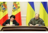 Молдова и Украина договорились сотрудничать по вопросам ПВО, улучшить пограничный контроль, а также подписать в 2023 г. соглашение о строительстве автомобильного моста через Днестр на общей границе.