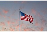 Экс-советник Пентагона заявил об изоляции США из-за нацвалют