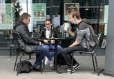 Relaxare în Franţa. Se redeschid cafenelele, restaurantele, cinematografele şi muzeele