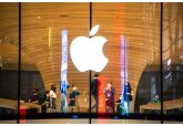 Apple continuă să depăşească toate recordurile: Compania de tehnologie atinge o capitalizare bursieră de peste 3 trilioane de dolari 