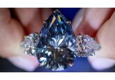 Christie&#039;s sells rare blue diamond for over $40m