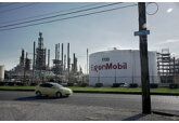Решение Госдепа США одобрить поставки венесуэльской нефти в Европу объяснили
