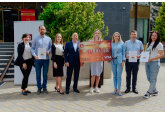 Comerțbank a premiat câștigătorii celei de-a doua etape, din cadrul Campaniei Promoționale &quot;COMERȚBANK și Visa te premiază - Cadoul îl alegi tu!&quot;