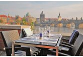 Criza de forţă de muncă în pandemie: patronii de restaurante din Ungaria se plâng că bucătarii le dispar fără urmă, în timp ce în Cehia companiile sunt dispuse să plătească pentru educaţie pentru a avea angajaţii de care au nevoie