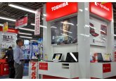 Sfârşitul unei ere: Toshiba, o companie cu o istorie de 147 de ani, zguiduită de un lung şir de scandaluri în trecut, va fi cumpărată de un fond de investiţii privat pentru 15 miliarde de dolari