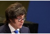 «Президент с бензопилой» назвал сроки исчезновения инфляции в Аргентине
