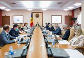 Noul guvern al Moldovei a început marea curățare a personalului: au fost demisionați peste 20 de secretari de stat și șefi ai mai multor agenții, de asemenea, au fost numiți mai mulți secretari de stat noi.