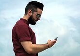 Эксперт объяснил способность смартфона определять возраст владельца