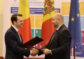 Moldova and Romania signed a memorandum of agreement on the implementation of projects to connect the natural gas and electricity networks of the two countries.