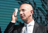 Sfârşitul unei ere: Jeff Bezos demisionează din funcţia de director executiv al Amazon