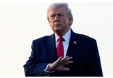 В США суд признал незаконной 10-процентную пошлину Трампа