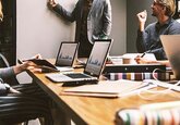 Названа возникающая от офисной работы болезнь