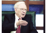 Oracolul din Omaha surprinde: Warren Buffett consideră că retrogradarea ratingului SUA de către compania Fitch este neîntemeiată. „Oamenii nu ar trebui să-şi facă griji despre asta”
