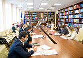 Парламентская комиссия по внешней политике и евроинтеграции одобрила внесение поправок в молдо-румынское межправительственное соглашение о гранте в 100 млн евро с целью продления срока его действия и включения ряда новых сфер для внедрения совместных проектов.