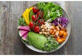 Диетолог перечислила помогающие похудеть продукты для людей старше 60 лет