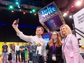 Moldovan Prime Minister Dorin Recean handed awards to the winners of the 5th Tekwill Junior Ambassadors 2025 competition 