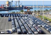 Порты в США забились тысячами автомобилей