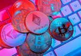 Iranul stinge lumina pentru criptomonede: Ţara a interzis oficial minarea de Bitcoin după ce mai multe oraşe s-au confruntat cu crize ale reţelelor de electricitate