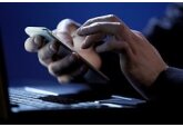 Хакеры научились взламывать смартфоны голосовым сообщением