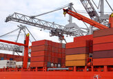 Analiştii avertizează cu privire la noi penurii de vase de transport containerizat