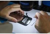 Американцев призвали учиться ремонтировать свои смартфоны