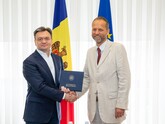 Ambasadorul UE în Moldova, Janis Mazeiks, își încheie mandatul în Moldova