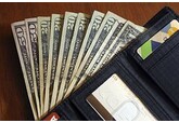 Жители США назвали достаточную для финансового комфорта сумму