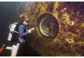 Un american a doboarât recordul de timp petrecut sub apă 