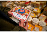 Dispută în Grecia pe marginea cunoscutului sortiment de branză: feta