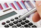 În trimestrul III al anului 2021, salariul mediu în municipiul Chișinău a fost de 10 892,6 lei, sau cu 18,7% mai mult față de salariul mediu în Republica Moldova pentru aceeași perioadă (9 175,7 lei).