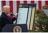 Războiul comercial declarat lumii de către Donald Trump: „O lovitură majoră pentru economia mondială”. Ce taxe vamale au fost impuse de SUA, de când se vor aplica și ce impact vor avea / Reacții internaționale