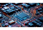 Donald Trump anunță o taxă vamală de 100% pentru cipurile de computer, cu excepția cazului în care firmele le produc în SUA