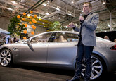 Илон Маск разрешил покупать Tesla за биткоины