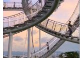 Imagini spectaculoase cu cel mai mare rollercoaster pietonal din lume 